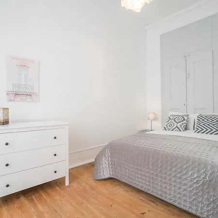 Апартаменти Shortstayflat Downtown Charming Лісабон